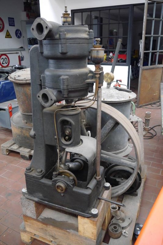 Flachriemenbetriebener Staubsuger