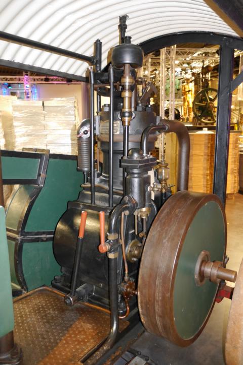 Brons Motorlokomobil