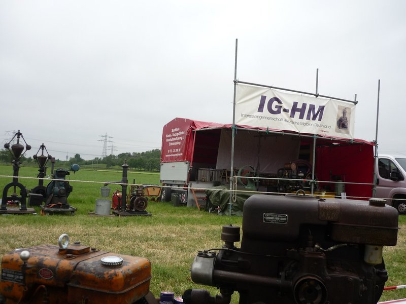 Blick auf den "IGHM"-Stand<br />Im vordergrund die Motoren vom Farymann