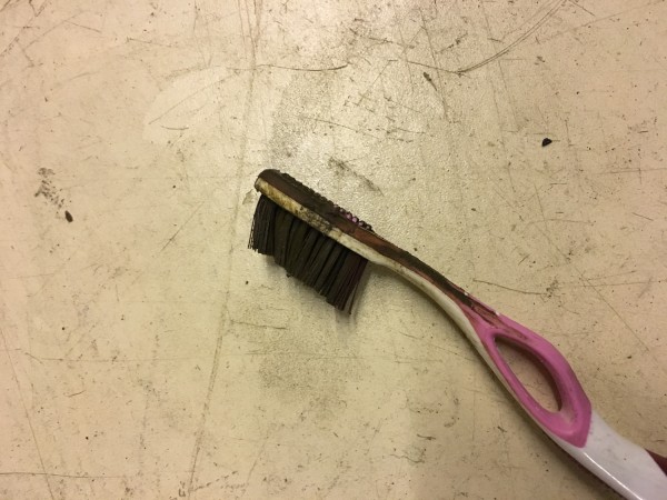 Zahnbürste nach dem Säubern