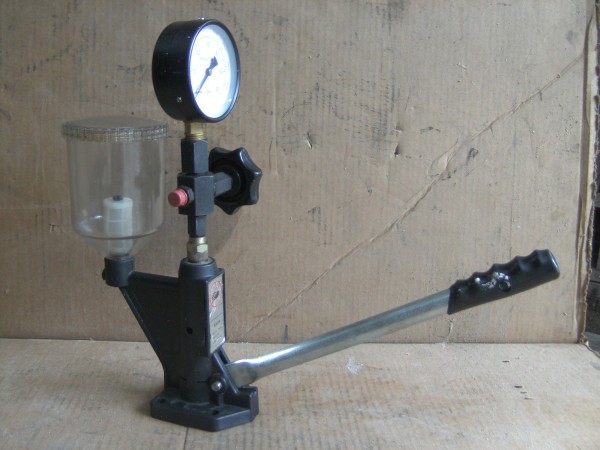 Einspritzdüsen tester 2.JPG