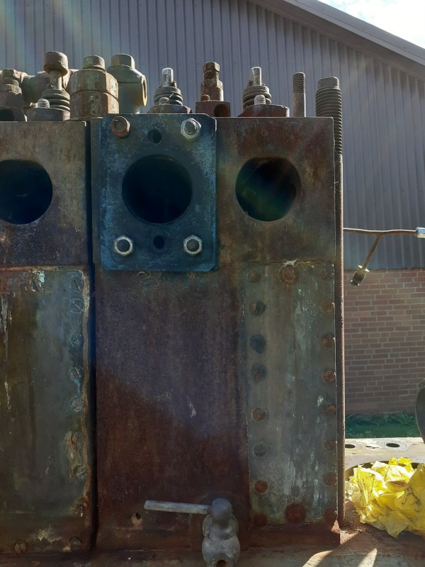 Zylinder ohne Ventilsteuerung.