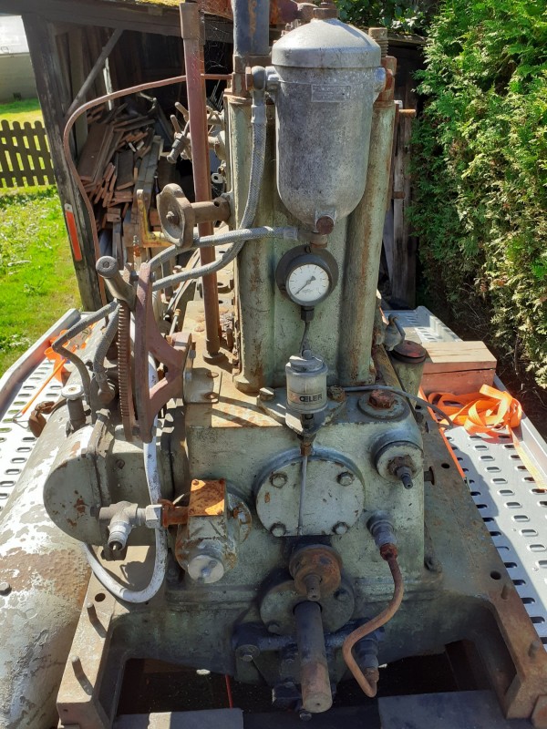 Stirnseite, nicht komplett.