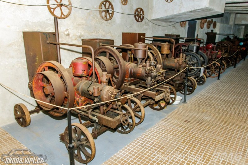 Muzeum motorismu Znojmo tsjechie museum motor  hhh.jpg