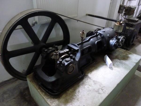 Technical Musum , Bucharest - Single Cylinder Compressor<br />Sieht meinem Gerät ähnlich.