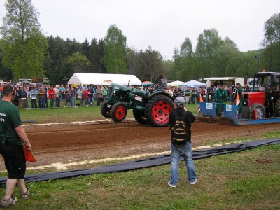 Famulus im Kampf mit Bremsschlitten.JPG