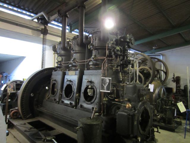 3 Zylinder Einblasedieselmotor