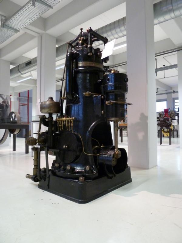 Erster Dieselmotor ohne Kreuzkopf