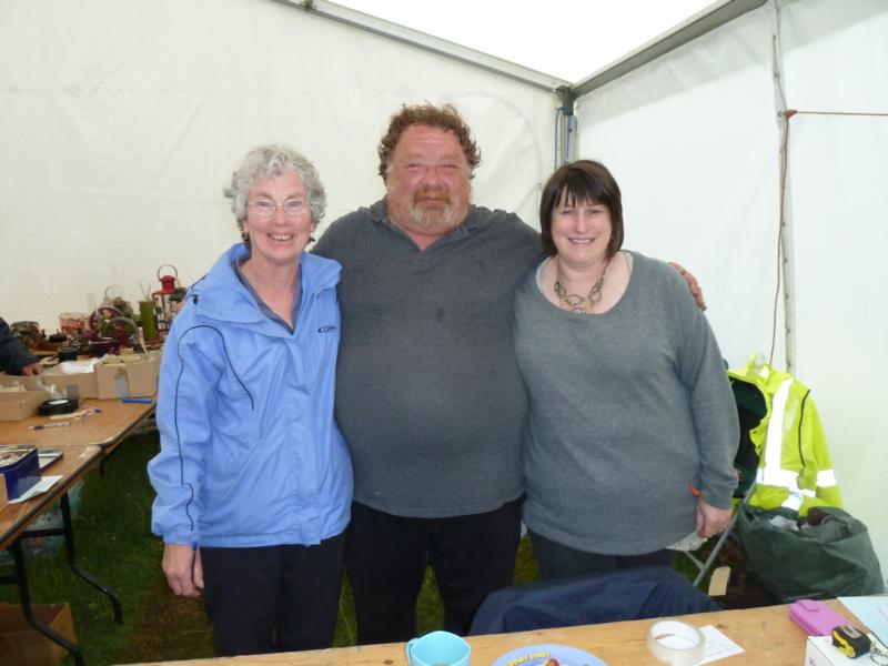 Diese Drei managen den Clubstall über die gesanten 5 Tage von morgens 8.30 Uhr bis es abends dunkel wird. Und das absolut ehrenamtlich!