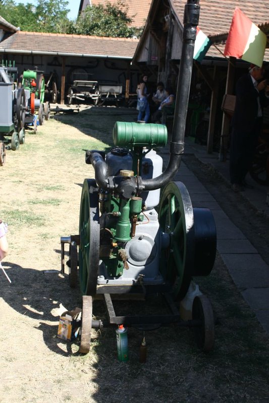 Unknown engine pic04.jpg